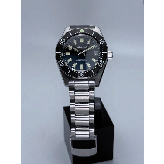 Custom Seiko Mod • Gloss Black 62Mas Silver SPB143 V2 Automatic • 40mm